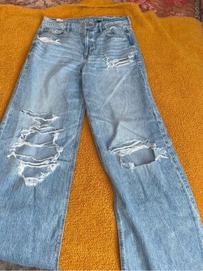 American Eagle Light Blue Distressed Denim Jeans
